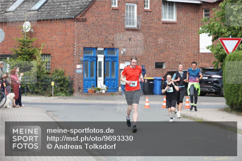 10.05.2026 - 8. Wedeler Halbmarathon Andreas Tolksdorf http://msf.ph/oto/9693330 10.05.2026 10:18:55 Laufen 90, 833 meine-sportfotos.de