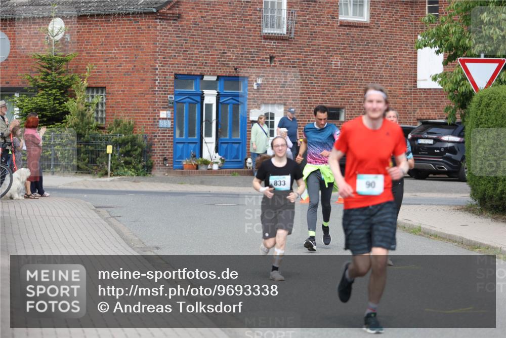 10.05.2026 - 8. Wedeler Halbmarathon Andreas Tolksdorf http://msf.ph/oto/9693338 10.05.2026 10:18:58 Laufen 833, 90 meine-sportfotos.de
