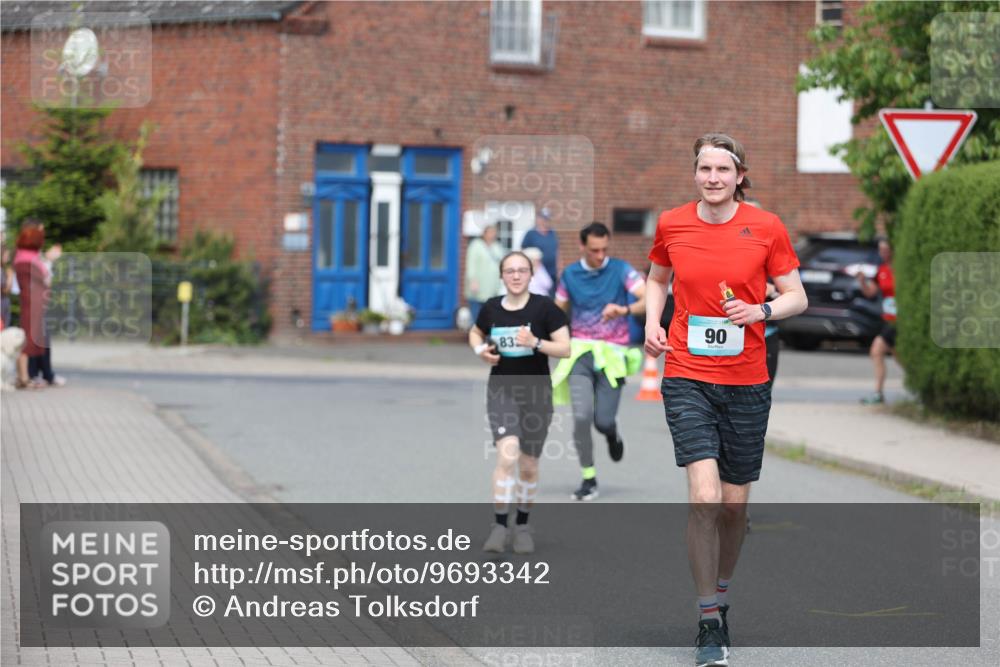 10.05.2026 - 8. Wedeler Halbmarathon Andreas Tolksdorf http://msf.ph/oto/9693342 10.05.2026 10:18:58 Laufen 83, 90 meine-sportfotos.de