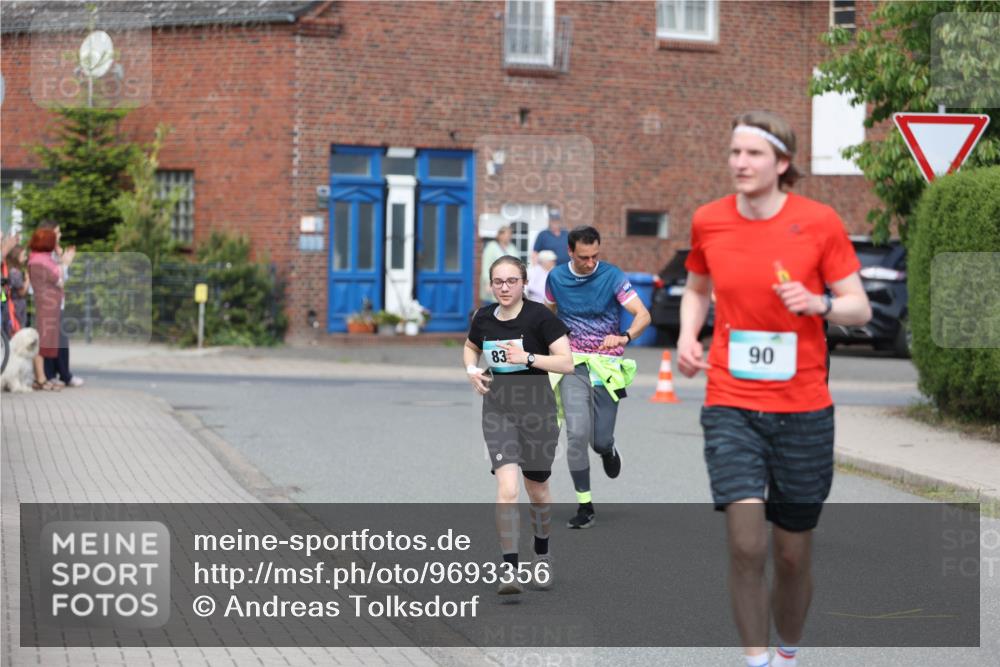 10.05.2026 - 8. Wedeler Halbmarathon Andreas Tolksdorf http://msf.ph/oto/9693356 10.05.2026 10:18:59 Laufen 83, 96, 90 meine-sportfotos.de
