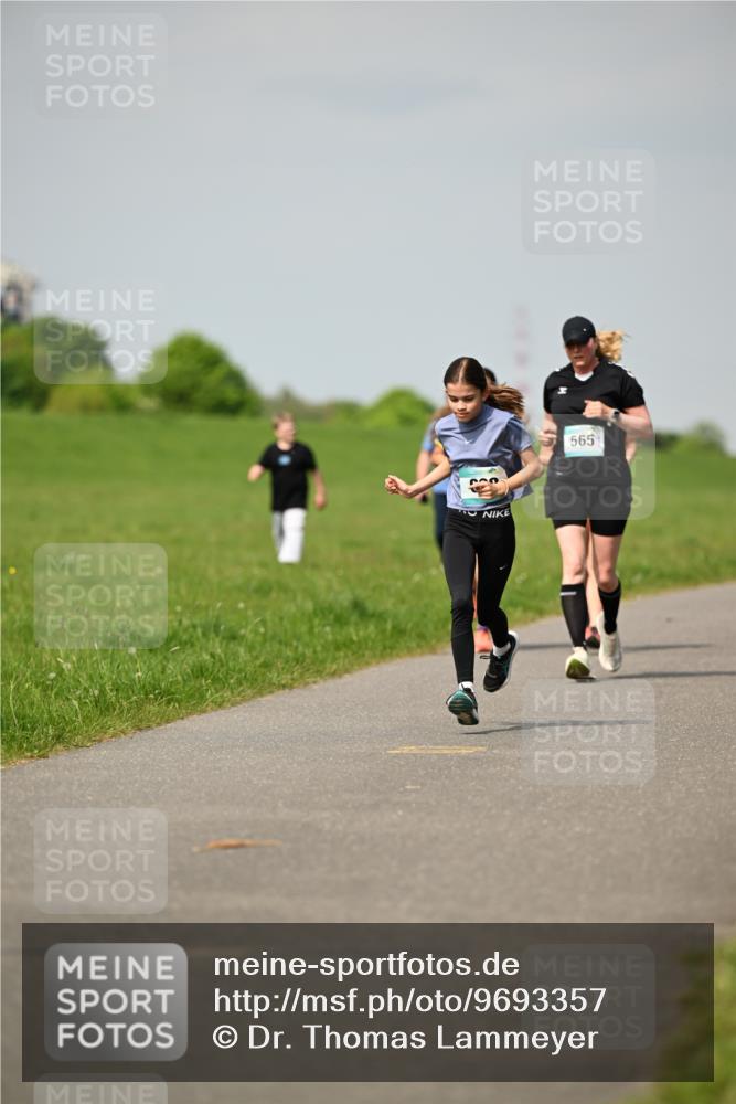 10.05.2026 - 8. Wedeler Halbmarathon Dr. Thomas Lammeyer http://msf.ph/oto/9693357 10.05.2026 11:17:43 Laufen 565 meine-sportfotos.de