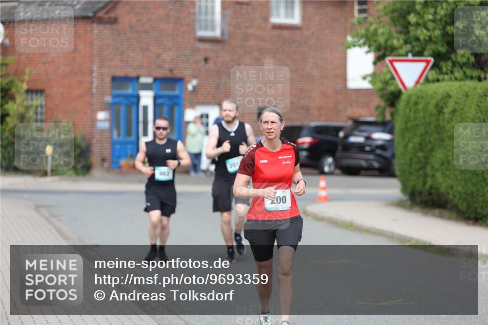 10.05.2026 - 8. Wedeler Halbmarathon Andreas Tolksdorf http://msf.ph/oto/9693359 10.05.2026 10:19:08 Laufen 201, 200 meine-sportfotos.de