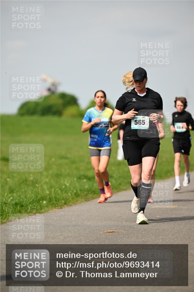 10.05.2026 - 8. Wedeler Halbmarathon Dr. Thomas Lammeyer http://msf.ph/oto/9693414 10.05.2026 11:17:47 Laufen 565 meine-sportfotos.de
