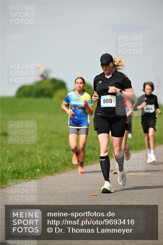 10.05.2026 - 8. Wedeler Halbmarathon Dr. Thomas Lammeyer http://msf.ph/oto/9693416 10.05.2026 11:17:47 Laufen 565 meine-sportfotos.de