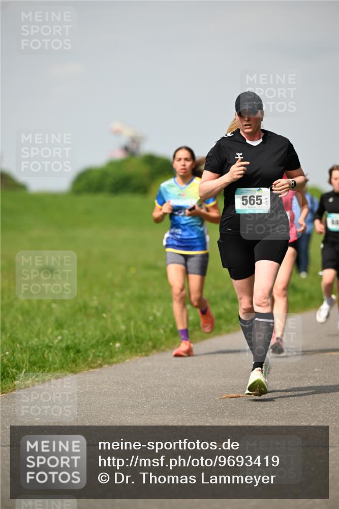10.05.2026 - 8. Wedeler Halbmarathon Dr. Thomas Lammeyer http://msf.ph/oto/9693419 10.05.2026 11:17:48 Laufen 565 meine-sportfotos.de