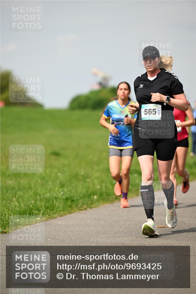10.05.2026 - 8. Wedeler Halbmarathon Dr. Thomas Lammeyer http://msf.ph/oto/9693425 10.05.2026 11:17:48 Laufen 178, 565 meine-sportfotos.de