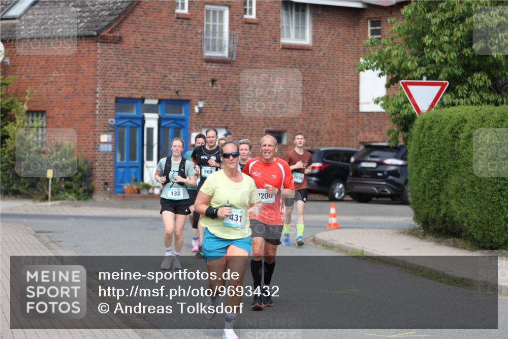 10.05.2026 - 8. Wedeler Halbmarathon Andreas Tolksdorf http://msf.ph/oto/9693432 10.05.2026 10:19:21 Laufen 133, 969, 431, 200, 2034 meine-sportfotos.de