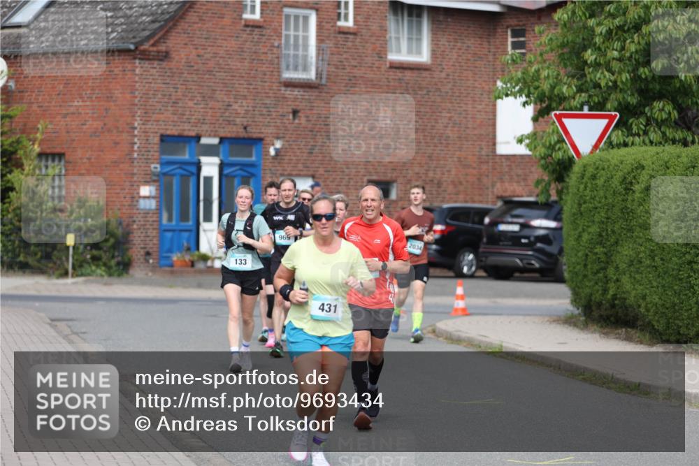 10.05.2026 - 8. Wedeler Halbmarathon Andreas Tolksdorf http://msf.ph/oto/9693434 10.05.2026 10:19:21 Laufen 133, 969, 2034, 431 meine-sportfotos.de