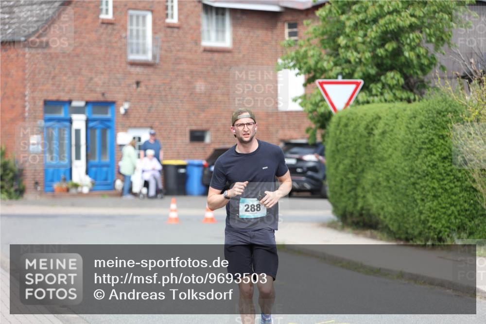 10.05.2026 - 8. Wedeler Halbmarathon Andreas Tolksdorf http://msf.ph/oto/9693503 10.05.2026 10:19:32 Laufen 288 meine-sportfotos.de