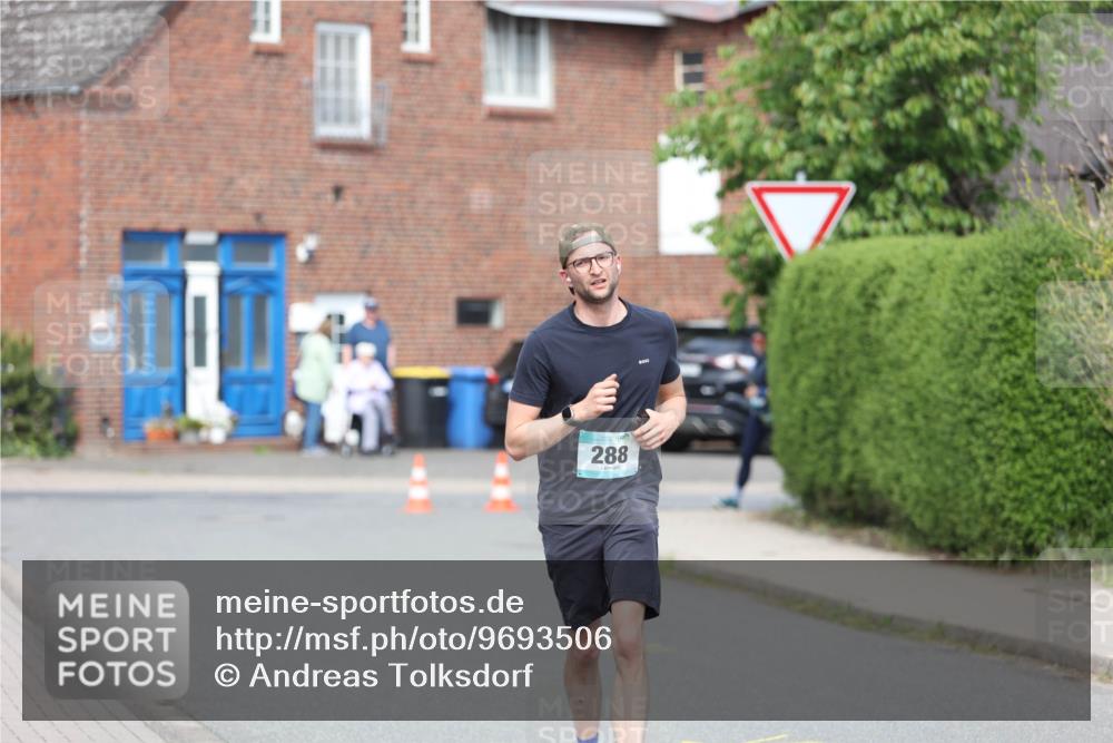 10.05.2026 - 8. Wedeler Halbmarathon Andreas Tolksdorf http://msf.ph/oto/9693506 10.05.2026 10:19:32 Laufen 288 meine-sportfotos.de