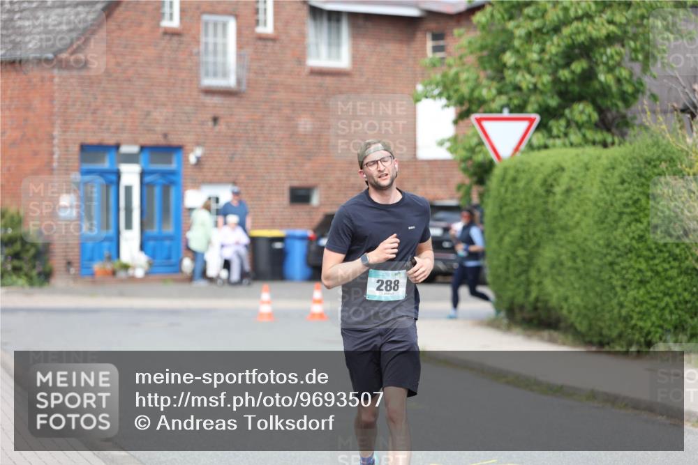 10.05.2026 - 8. Wedeler Halbmarathon Andreas Tolksdorf http://msf.ph/oto/9693507 10.05.2026 10:19:32 Laufen 288 meine-sportfotos.de