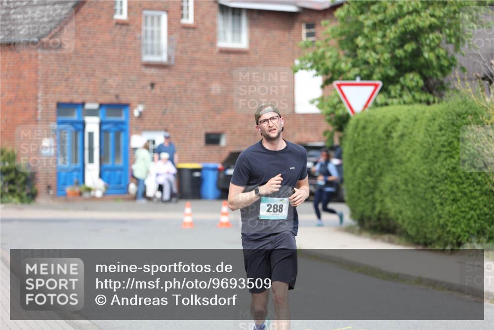 10.05.2026 - 8. Wedeler Halbmarathon Andreas Tolksdorf http://msf.ph/oto/9693509 10.05.2026 10:19:32 Laufen 288 meine-sportfotos.de