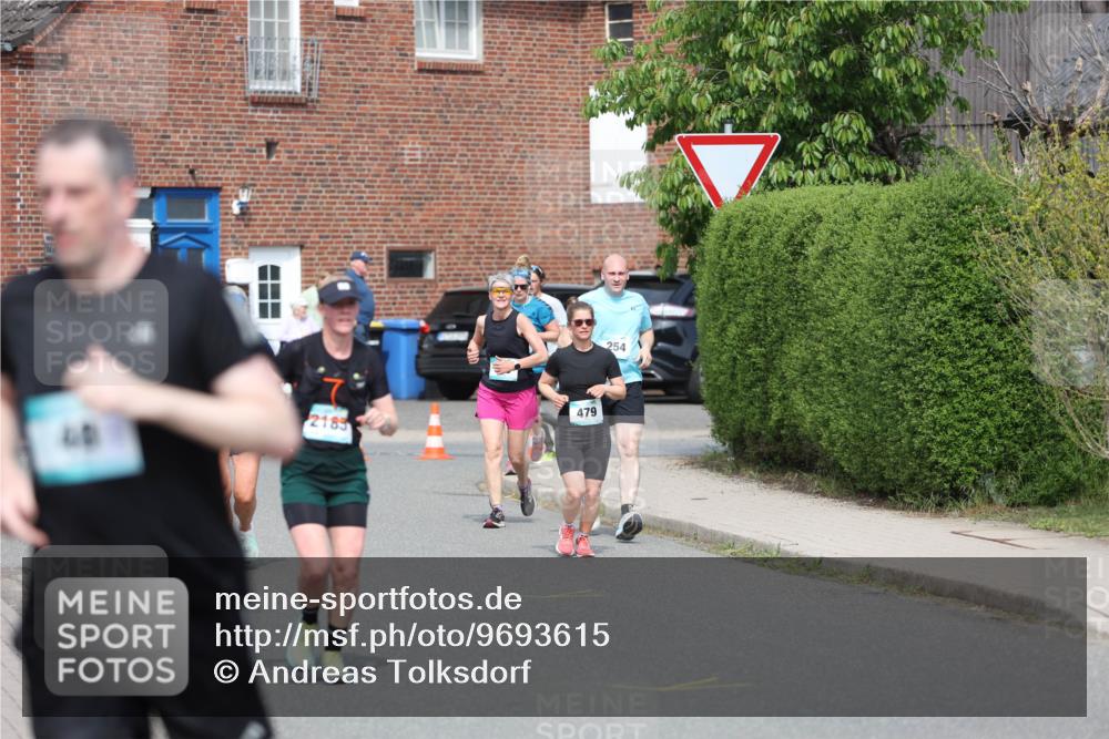 10.05.2026 - 8. Wedeler Halbmarathon Andreas Tolksdorf http://msf.ph/oto/9693615 10.05.2026 10:19:48 Laufen 2185, 479, 254 meine-sportfotos.de