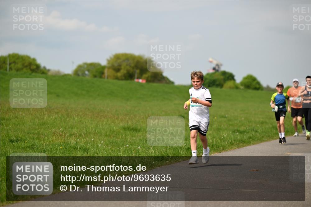 10.05.2026 - 8. Wedeler Halbmarathon Dr. Thomas Lammeyer http://msf.ph/oto/9693635 10.05.2026 11:18:14 Laufen  meine-sportfotos.de