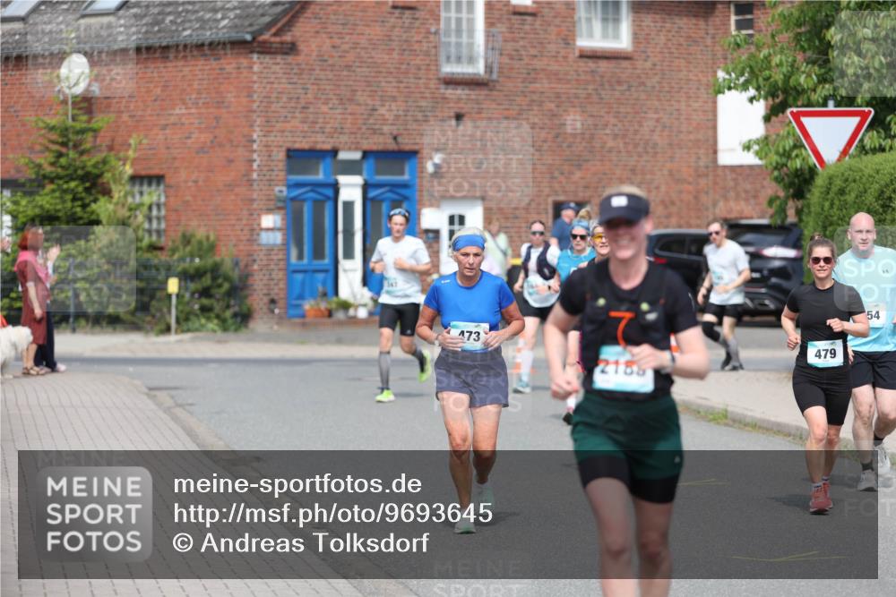 10.05.2026 - 8. Wedeler Halbmarathon Andreas Tolksdorf http://msf.ph/oto/9693645 10.05.2026 10:19:50 Laufen 143, 473, 479, 2188, 54, 2 meine-sportfotos.de