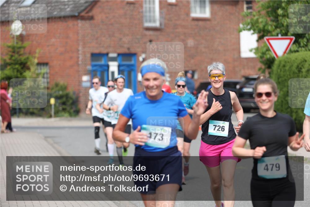 10.05.2026 - 8. Wedeler Halbmarathon Andreas Tolksdorf http://msf.ph/oto/9693671 10.05.2026 10:19:54 Laufen 473, 726, 479 meine-sportfotos.de