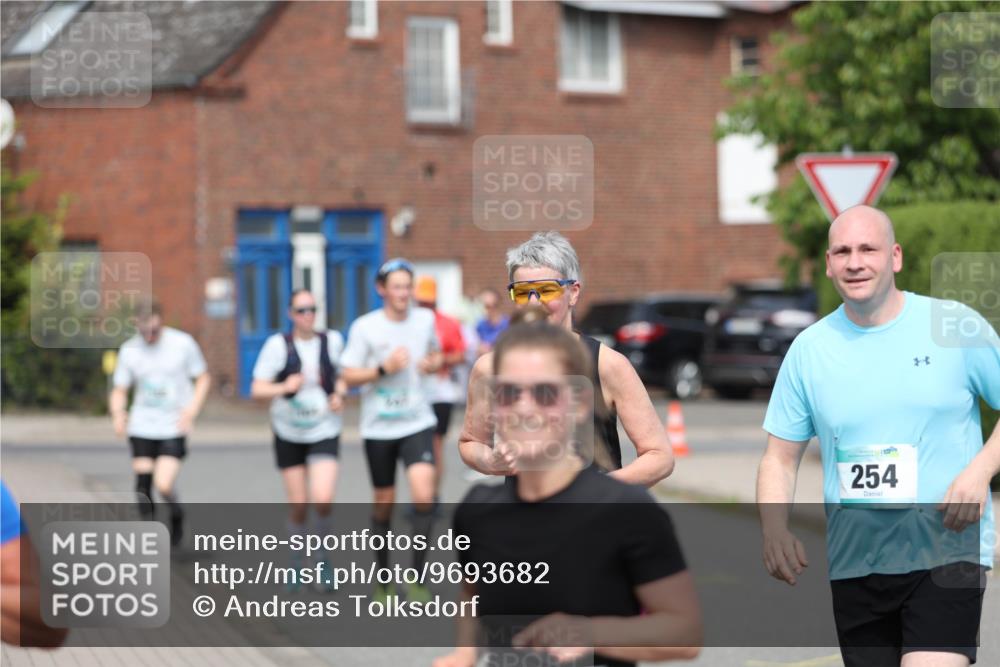 10.05.2026 - 8. Wedeler Halbmarathon Andreas Tolksdorf http://msf.ph/oto/9693682 10.05.2026 10:19:55 Laufen 254 meine-sportfotos.de