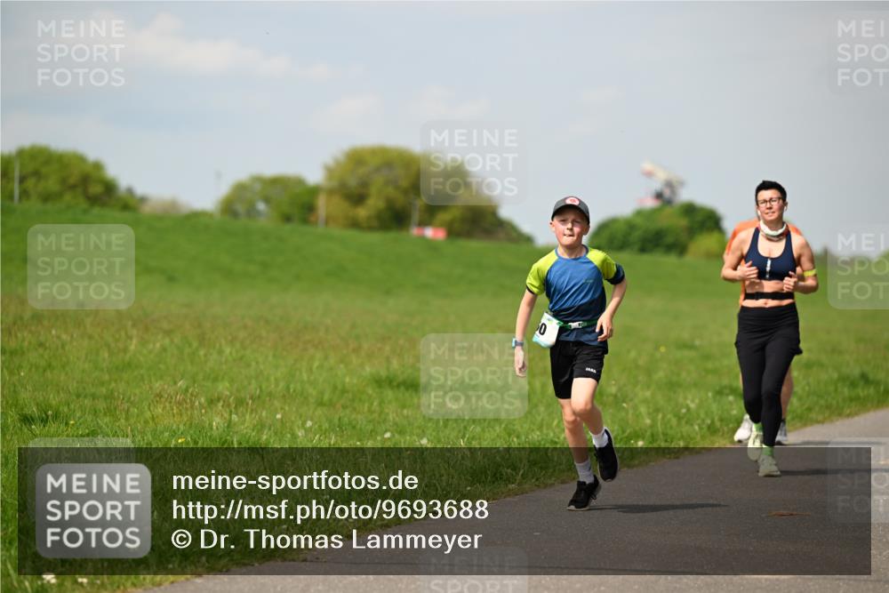 10.05.2026 - 8. Wedeler Halbmarathon Dr. Thomas Lammeyer http://msf.ph/oto/9693688 10.05.2026 11:18:18 Laufen  meine-sportfotos.de