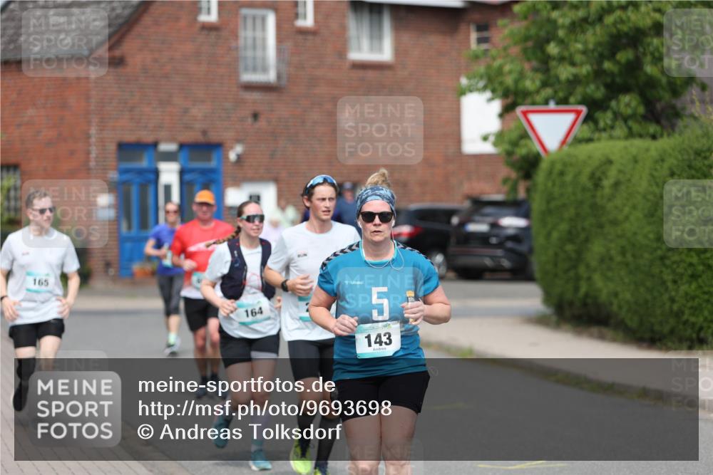 10.05.2026 - 8. Wedeler Halbmarathon Andreas Tolksdorf http://msf.ph/oto/9693698 10.05.2026 10:19:56 Laufen 165, 164, 5, 143 meine-sportfotos.de