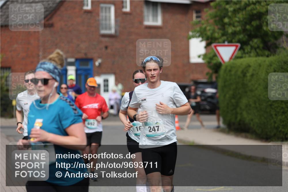 10.05.2026 - 8. Wedeler Halbmarathon Andreas Tolksdorf http://msf.ph/oto/9693711 10.05.2026 10:19:58 Laufen 143, 692, 16, 247 meine-sportfotos.de