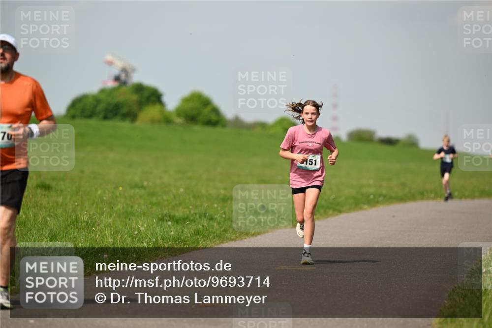 10.05.2026 - 8. Wedeler Halbmarathon Dr. Thomas Lammeyer http://msf.ph/oto/9693714 10.05.2026 11:18:21 Laufen 151 meine-sportfotos.de