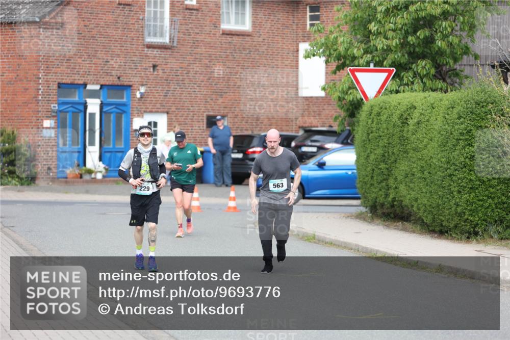 10.05.2026 - 8. Wedeler Halbmarathon Andreas Tolksdorf http://msf.ph/oto/9693776 10.05.2026 10:20:15 Laufen 229, 563 meine-sportfotos.de