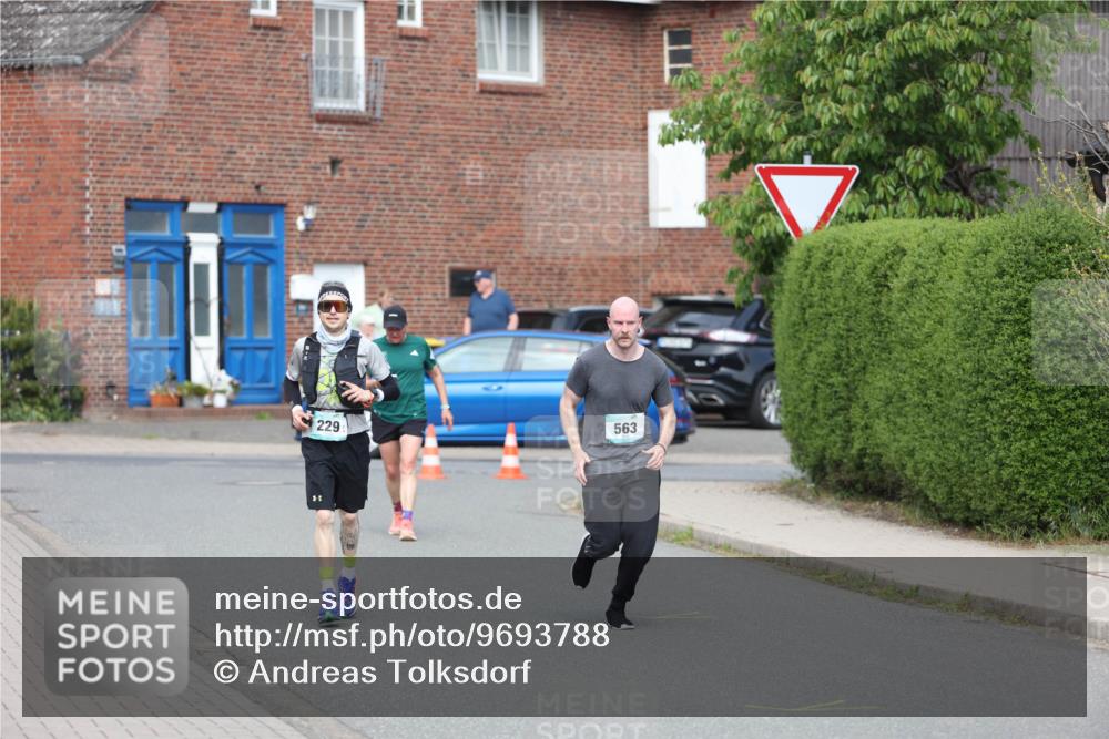 10.05.2026 - 8. Wedeler Halbmarathon Andreas Tolksdorf http://msf.ph/oto/9693788 10.05.2026 10:20:16 Laufen 563, 229 meine-sportfotos.de