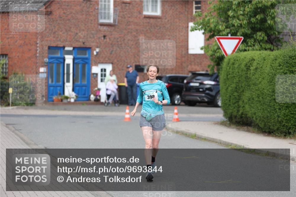 10.05.2026 - 8. Wedeler Halbmarathon Andreas Tolksdorf http://msf.ph/oto/9693844 10.05.2026 10:20:32 Laufen 398 meine-sportfotos.de