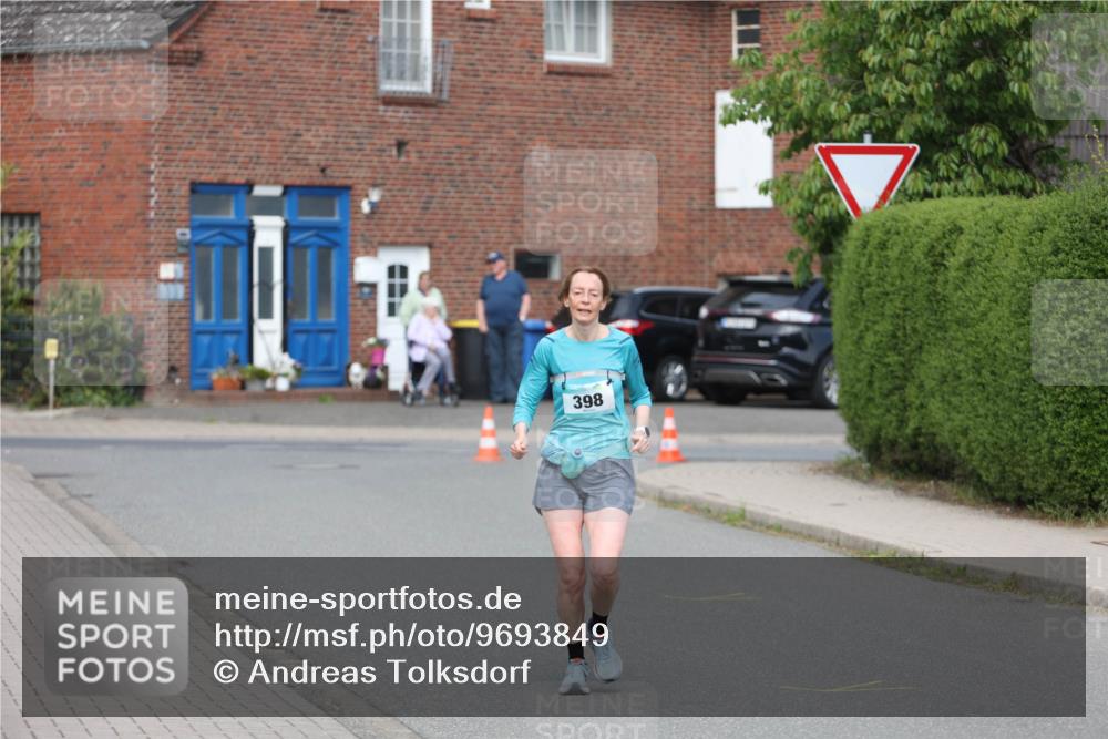10.05.2026 - 8. Wedeler Halbmarathon Andreas Tolksdorf http://msf.ph/oto/9693849 10.05.2026 10:20:32 Laufen 398 meine-sportfotos.de