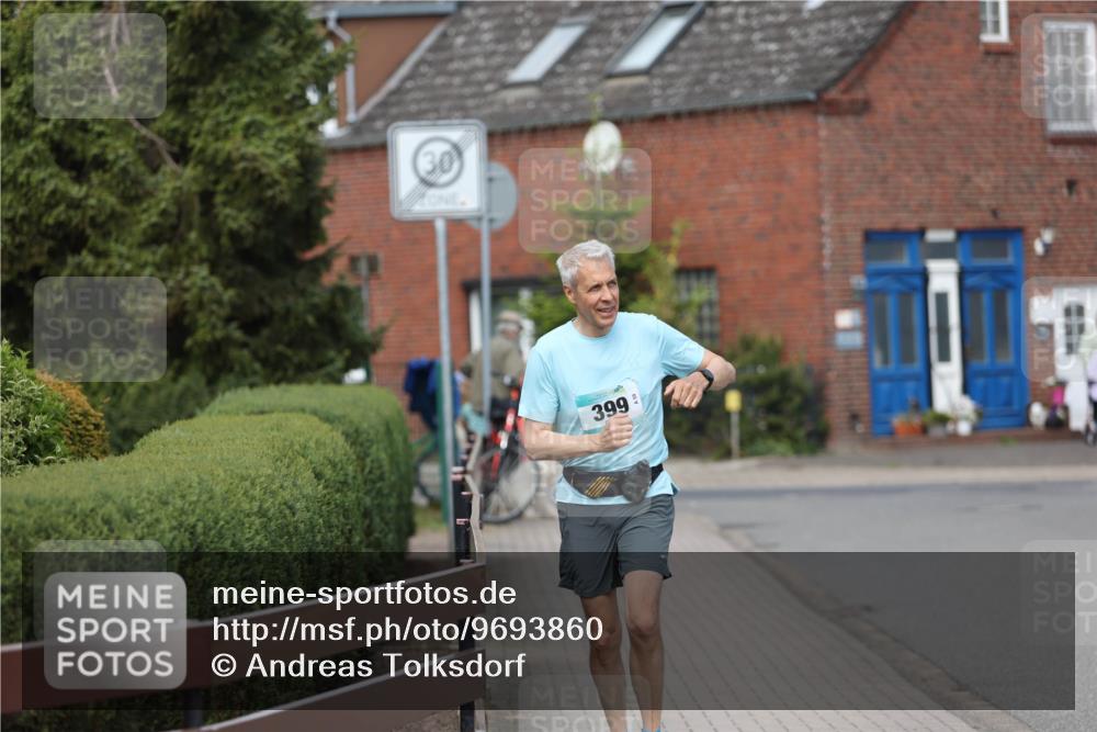 10.05.2026 - 8. Wedeler Halbmarathon Andreas Tolksdorf http://msf.ph/oto/9693860 10.05.2026 10:20:34 Laufen 30, 399 meine-sportfotos.de