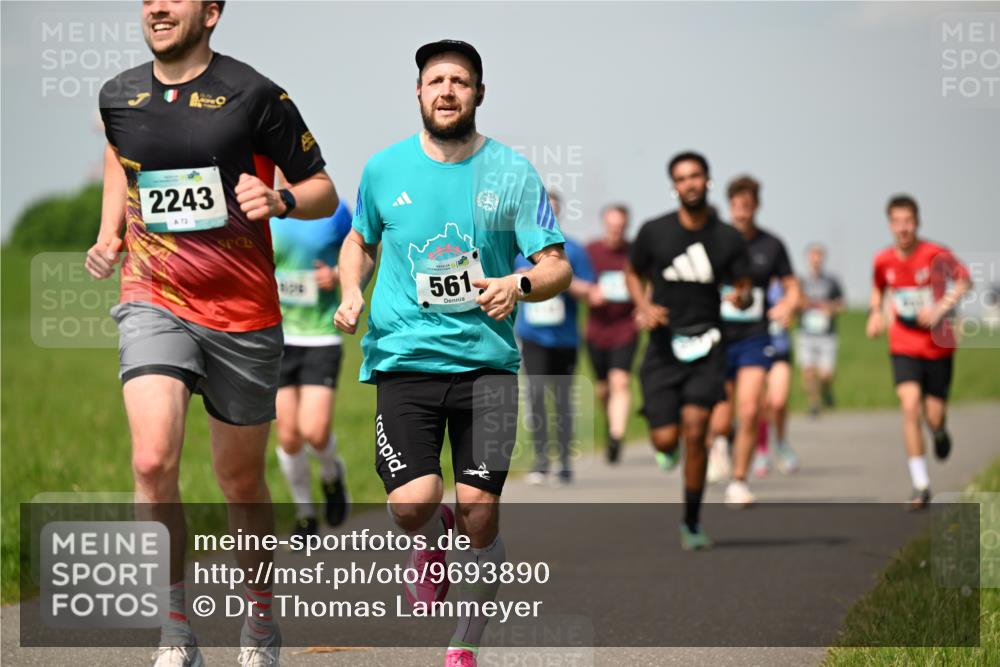 10.05.2026 - 8. Wedeler Halbmarathon Dr. Thomas Lammeyer http://msf.ph/oto/9693890 10.05.2026 11:18:41 Laufen 2243, 561 meine-sportfotos.de