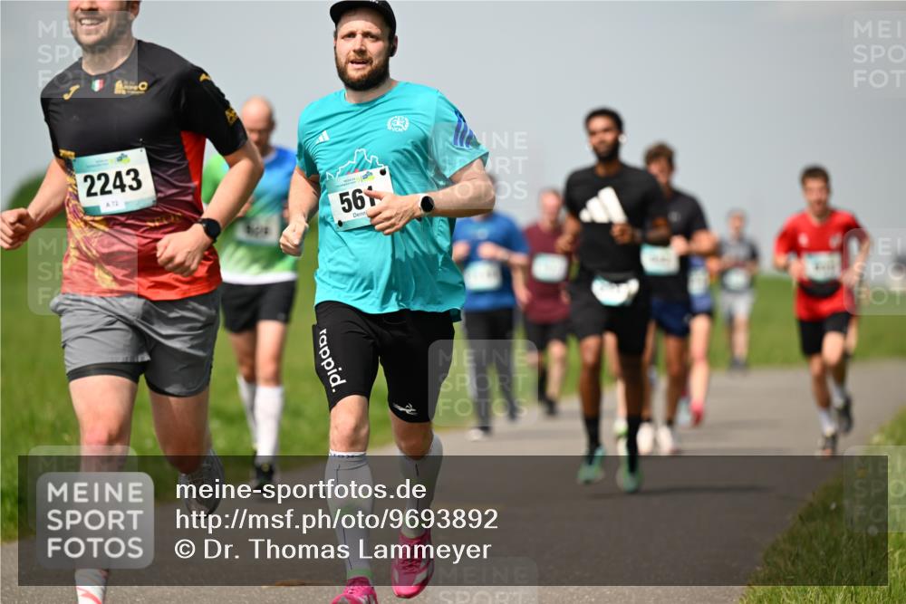 10.05.2026 - 8. Wedeler Halbmarathon Dr. Thomas Lammeyer http://msf.ph/oto/9693892 10.05.2026 11:18:41 Laufen 2243 meine-sportfotos.de