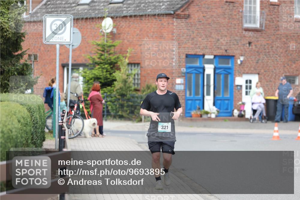 10.05.2026 - 8. Wedeler Halbmarathon Andreas Tolksdorf http://msf.ph/oto/9693895 10.05.2026 10:20:44 Laufen 321 meine-sportfotos.de