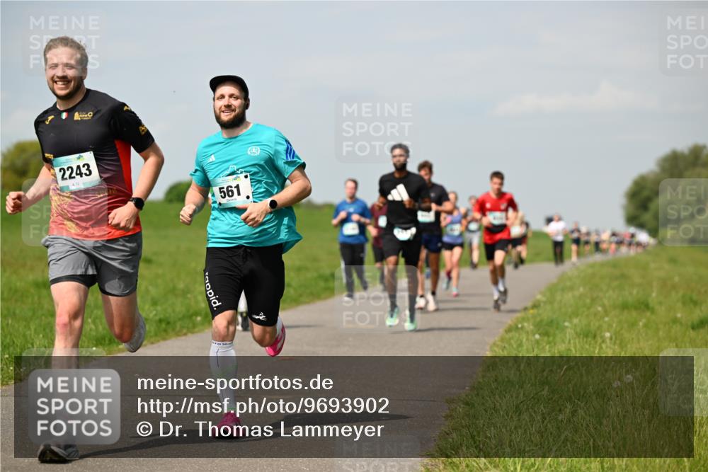 10.05.2026 - 8. Wedeler Halbmarathon Dr. Thomas Lammeyer http://msf.ph/oto/9693902 10.05.2026 11:18:41 Laufen 2243, 561 meine-sportfotos.de