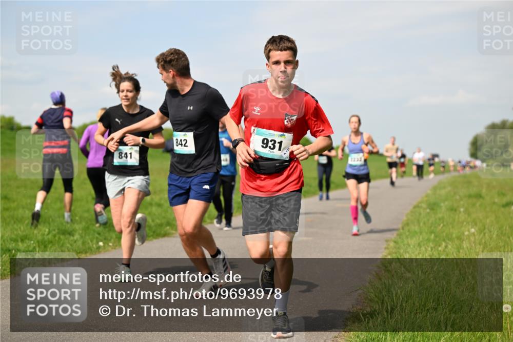 10.05.2026 - 8. Wedeler Halbmarathon Dr. Thomas Lammeyer http://msf.ph/oto/9693978 10.05.2026 11:18:48 Laufen 841, 842, 931 meine-sportfotos.de