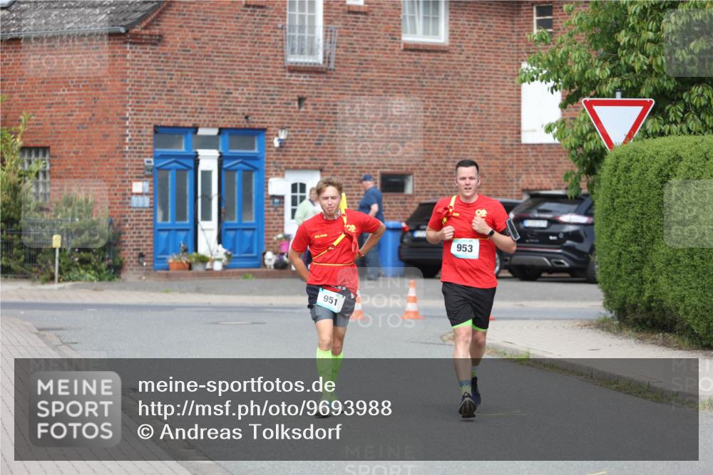 10.05.2026 - 8. Wedeler Halbmarathon Andreas Tolksdorf http://msf.ph/oto/9693988 10.05.2026 10:21:13 Laufen 951, 953 meine-sportfotos.de