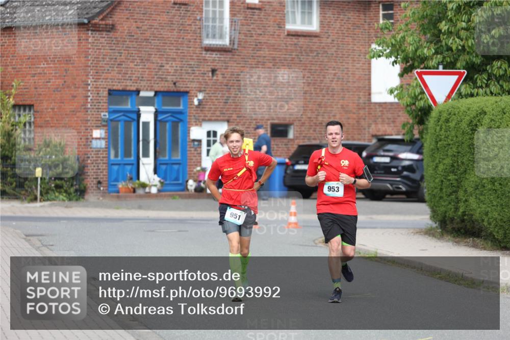 10.05.2026 - 8. Wedeler Halbmarathon Andreas Tolksdorf http://msf.ph/oto/9693992 10.05.2026 10:21:13 Laufen 951, 953 meine-sportfotos.de