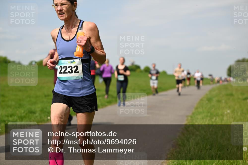 10.05.2026 - 8. Wedeler Halbmarathon Dr. Thomas Lammeyer http://msf.ph/oto/9694026 10.05.2026 11:18:51 Laufen 2232 meine-sportfotos.de