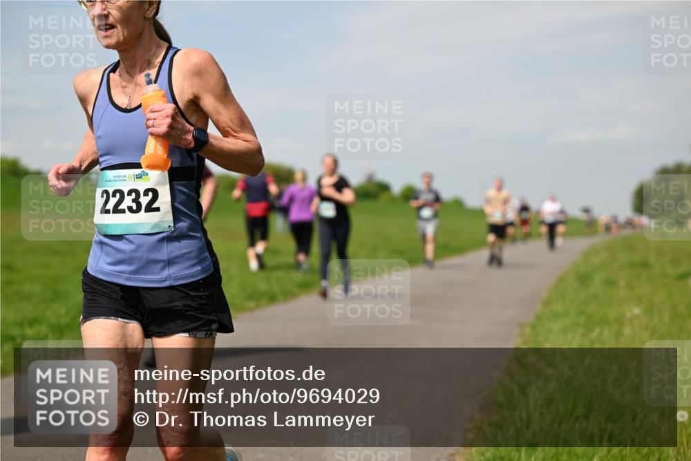 10.05.2026 - 8. Wedeler Halbmarathon Dr. Thomas Lammeyer http://msf.ph/oto/9694029 10.05.2026 11:18:51 Laufen 2232 meine-sportfotos.de