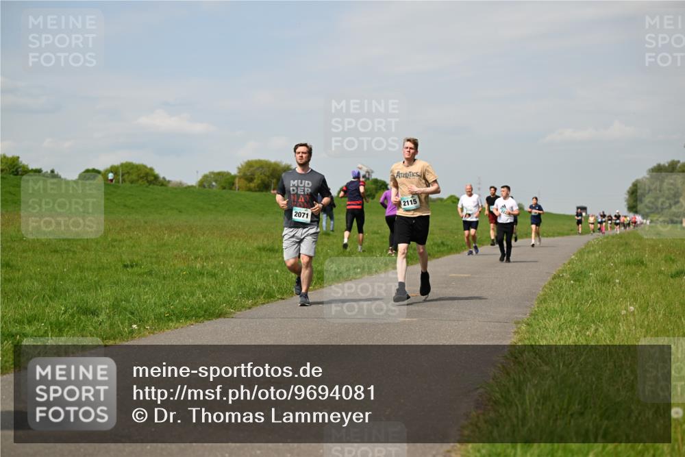 10.05.2026 - 8. Wedeler Halbmarathon Dr. Thomas Lammeyer http://msf.ph/oto/9694081 10.05.2026 11:18:54 Laufen 2115, 2071 meine-sportfotos.de