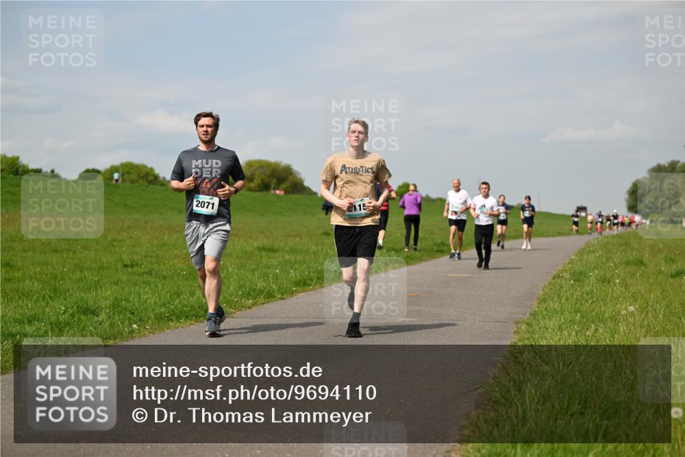 10.05.2026 - 8. Wedeler Halbmarathon Dr. Thomas Lammeyer http://msf.ph/oto/9694110 10.05.2026 11:18:56 Laufen 2071, 115 meine-sportfotos.de