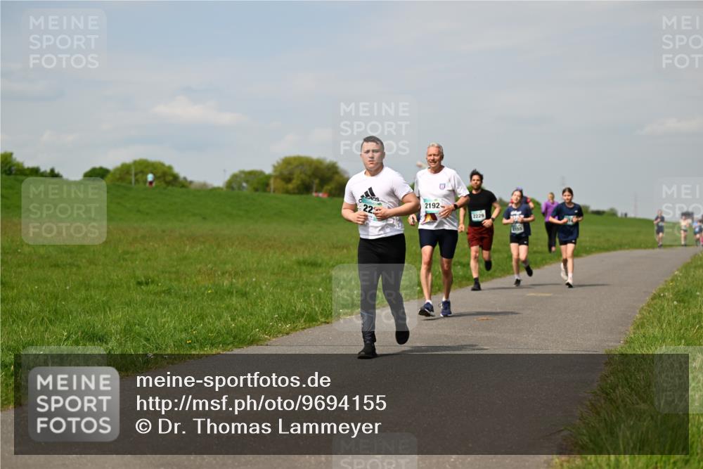 10.05.2026 - 8. Wedeler Halbmarathon Dr. Thomas Lammeyer http://msf.ph/oto/9694155 10.05.2026 11:19:00 Laufen 2192, 2229 meine-sportfotos.de