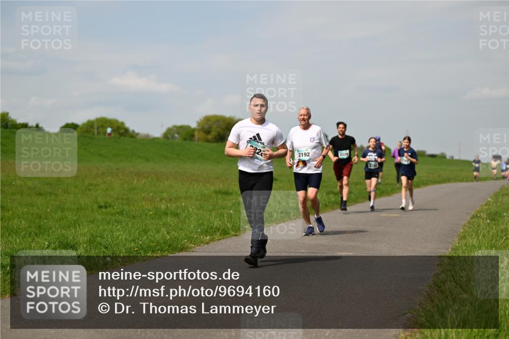 10.05.2026 - 8. Wedeler Halbmarathon Dr. Thomas Lammeyer http://msf.ph/oto/9694160 10.05.2026 11:19:00 Laufen 2192, 2229 meine-sportfotos.de