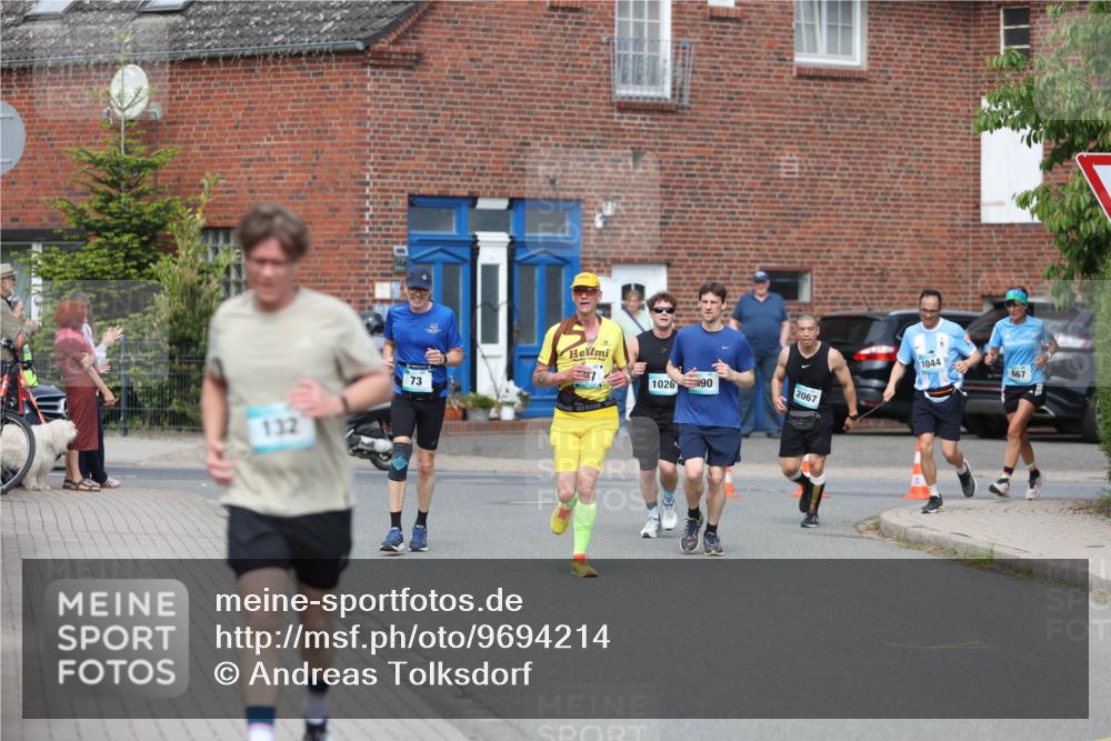 10.05.2026 - 8. Wedeler Halbmarathon Andreas Tolksdorf http://msf.ph/oto/9694214 10.05.2026 10:21:43 Laufen 132, 73, 1026, 90, 2067, 1044, 667 meine-sportfotos.de