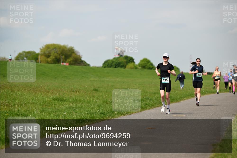 10.05.2026 - 8. Wedeler Halbmarathon Dr. Thomas Lammeyer http://msf.ph/oto/9694259 10.05.2026 11:19:15 Laufen 735, 169 meine-sportfotos.de