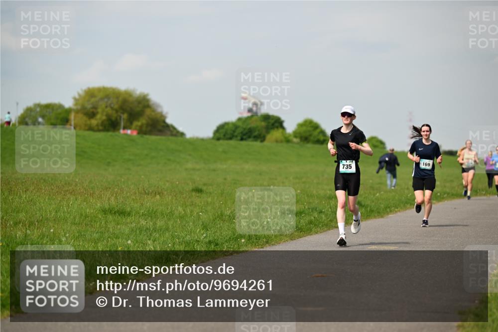 10.05.2026 - 8. Wedeler Halbmarathon Dr. Thomas Lammeyer http://msf.ph/oto/9694261 10.05.2026 11:19:15 Laufen 735, 169 meine-sportfotos.de