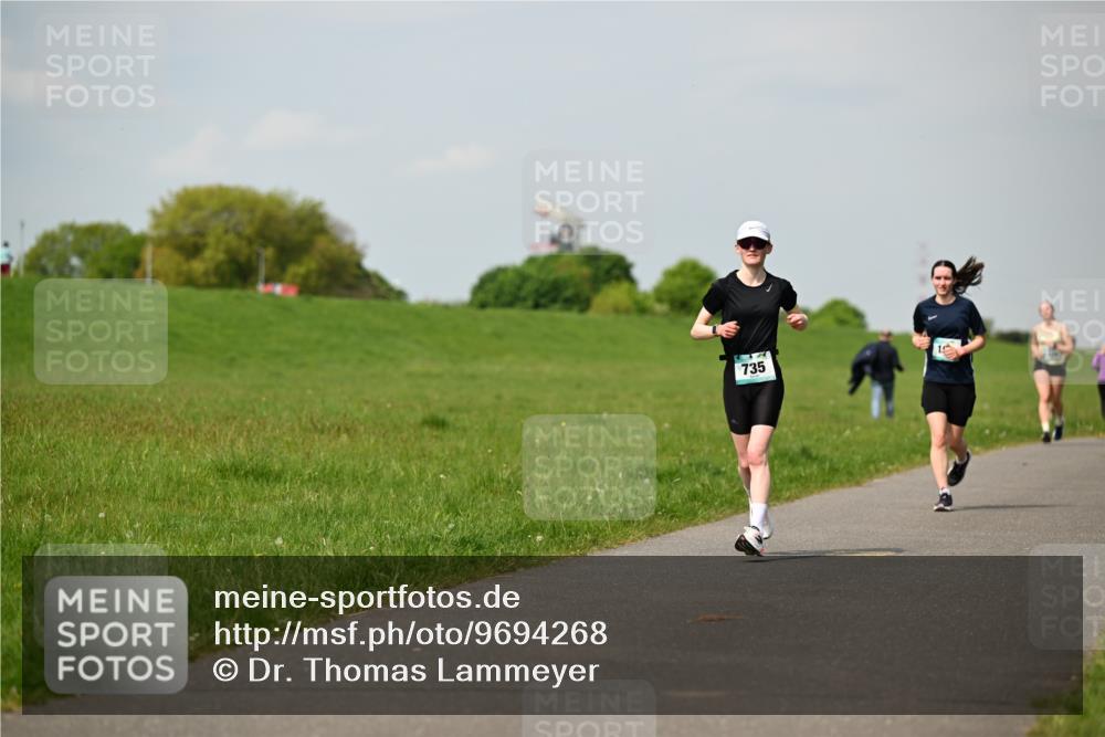 10.05.2026 - 8. Wedeler Halbmarathon Dr. Thomas Lammeyer http://msf.ph/oto/9694268 10.05.2026 11:19:15 Laufen 735 meine-sportfotos.de