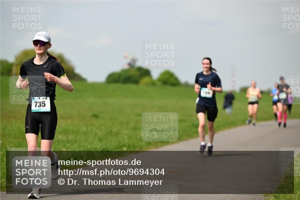 10.05.2026 - 8. Wedeler Halbmarathon Dr. Thomas Lammeyer http://msf.ph/oto/9694304 10.05.2026 11:19:18 Laufen 735 meine-sportfotos.de