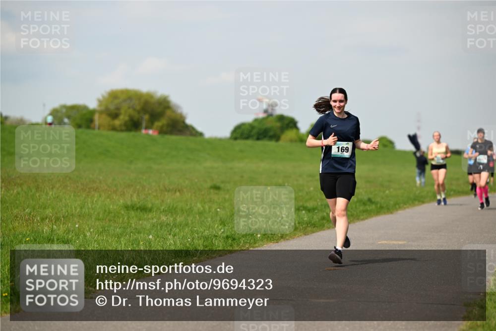 10.05.2026 - 8. Wedeler Halbmarathon Dr. Thomas Lammeyer http://msf.ph/oto/9694323 10.05.2026 11:19:19 Laufen 169 meine-sportfotos.de