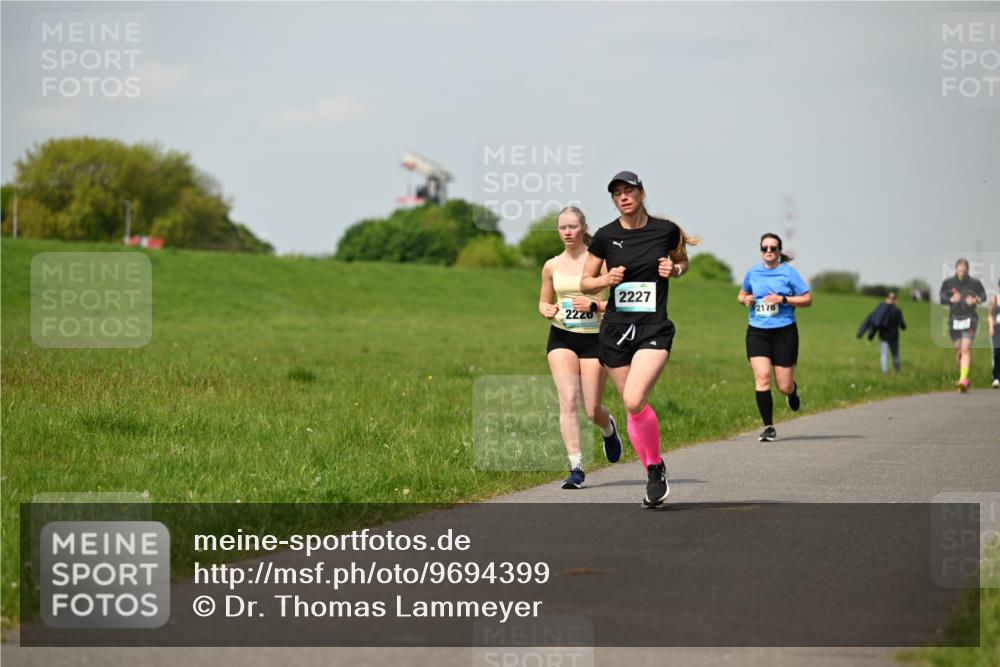 10.05.2026 - 8. Wedeler Halbmarathon Dr. Thomas Lammeyer http://msf.ph/oto/9694399 10.05.2026 11:19:25 Laufen 2227, 2178 meine-sportfotos.de